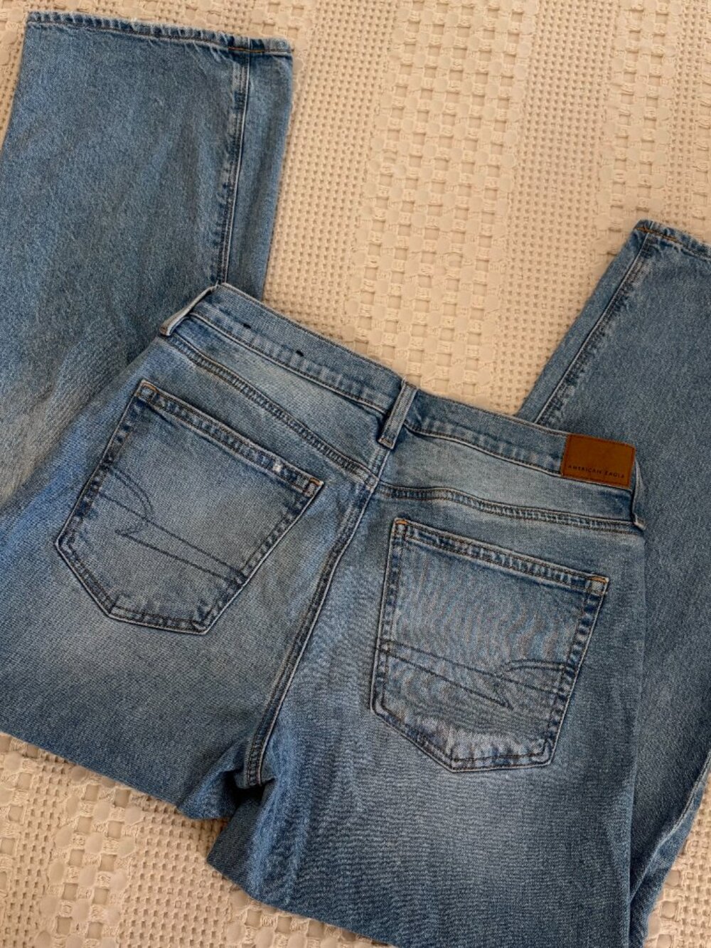 AE Strigid High-Waisted Stovepipe Jean - Picture 7 of 7